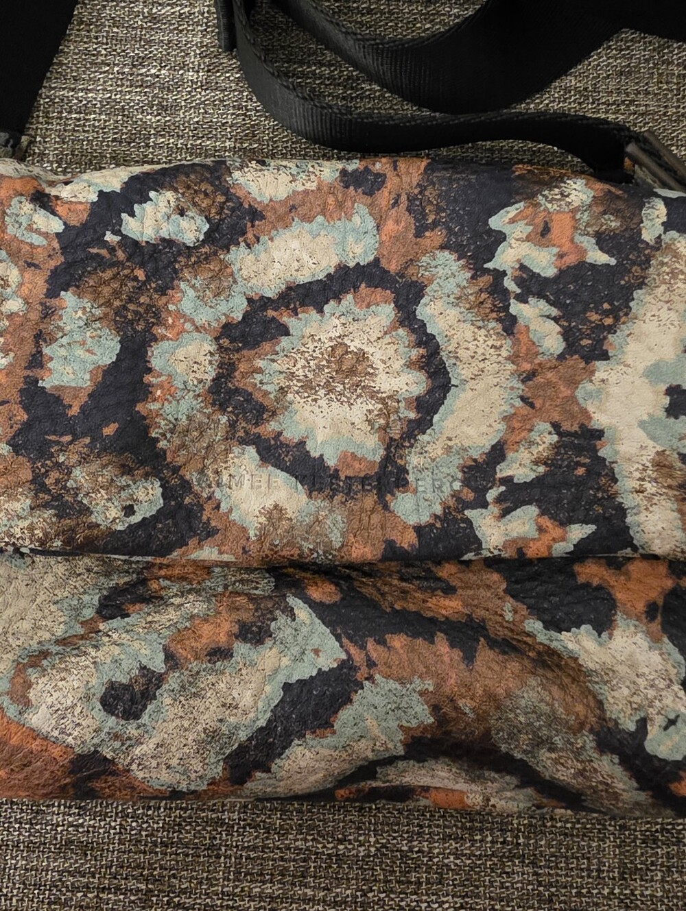 Aimee Kestenberg Autumn Tie Die Broadway Novelty Crossbody - Picture 2 of 9